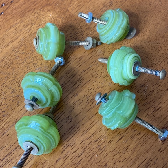 Hardware for drawers or cabinets. Vintage inspired. Light green. Six pieces. - Picture 2 of 6